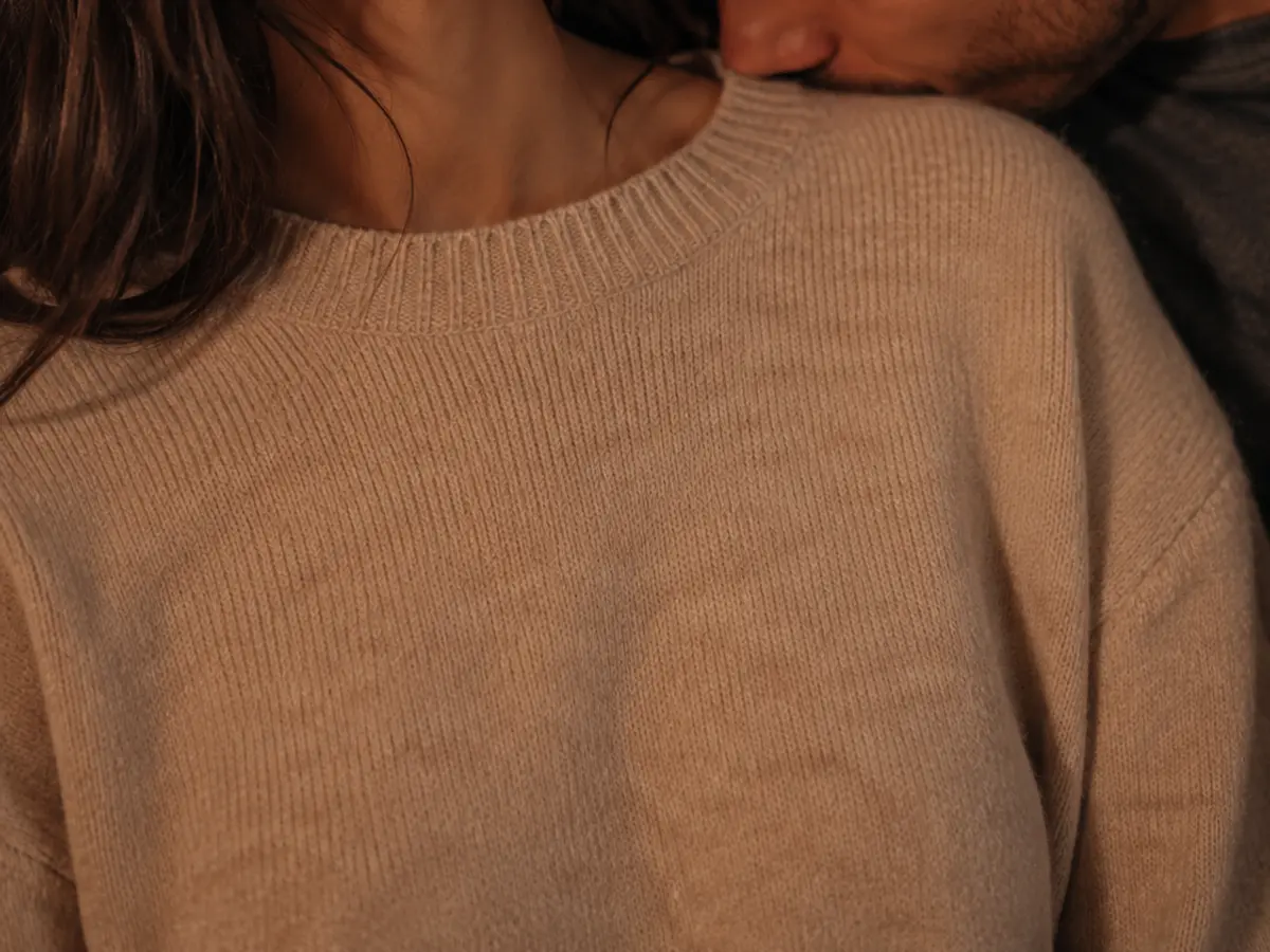 Wrist kiss option image