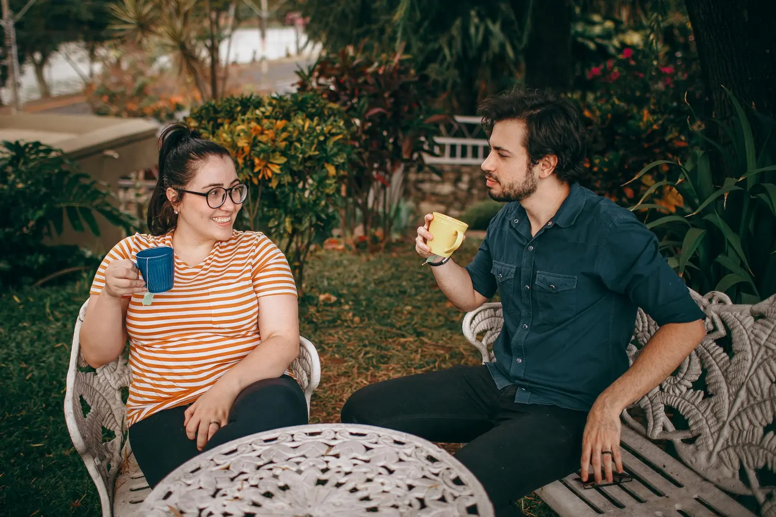 Words Explaining Love: everyday outdoor conversation that feels warm and real